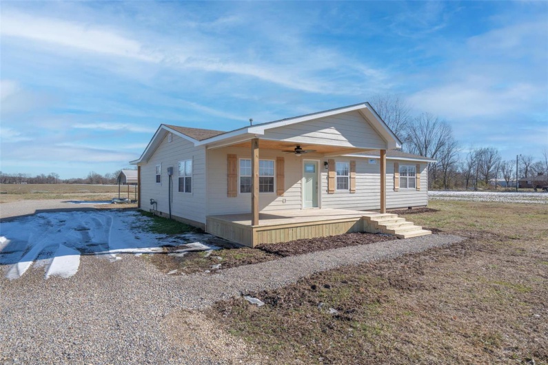 1102 Highway 142, Poplar Bluff, Missouri 63901, 2 Bedrooms Bedrooms, 8 Rooms Rooms,2 BathroomsBathrooms,Residential,For Sale,Highway 142,MAR25002146