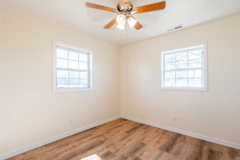 1102 Highway 142, Poplar Bluff, Missouri 63901, 2 Bedrooms Bedrooms, 8 Rooms Rooms,2 BathroomsBathrooms,Residential,For Sale,Highway 142,MAR25002146