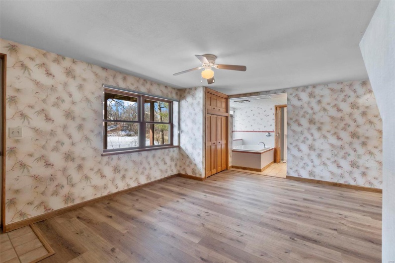520 Christopher Drive, Perryville, Missouri 63775, 3 Bedrooms Bedrooms, 12 Rooms Rooms,2 BathroomsBathrooms,Residential,For Sale,Christopher,MAR25003150