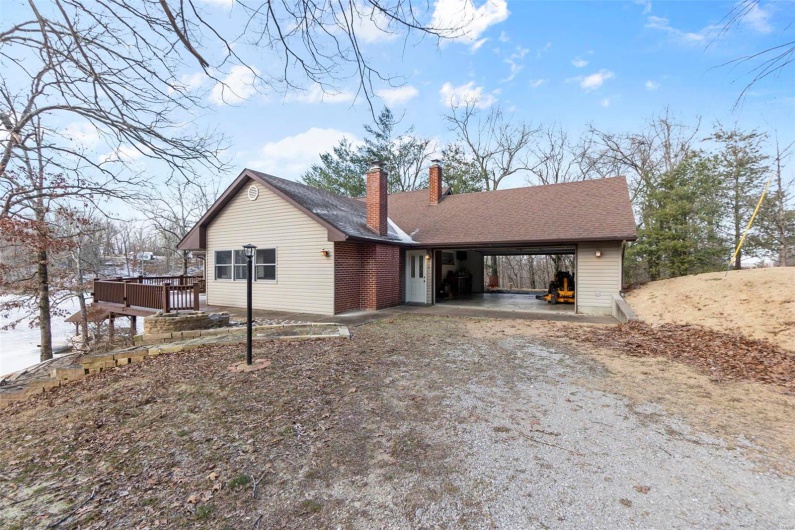 520 Christopher Drive, Perryville, Missouri 63775, 3 Bedrooms Bedrooms, 12 Rooms Rooms,2 BathroomsBathrooms,Residential,For Sale,Christopher,MAR25003150