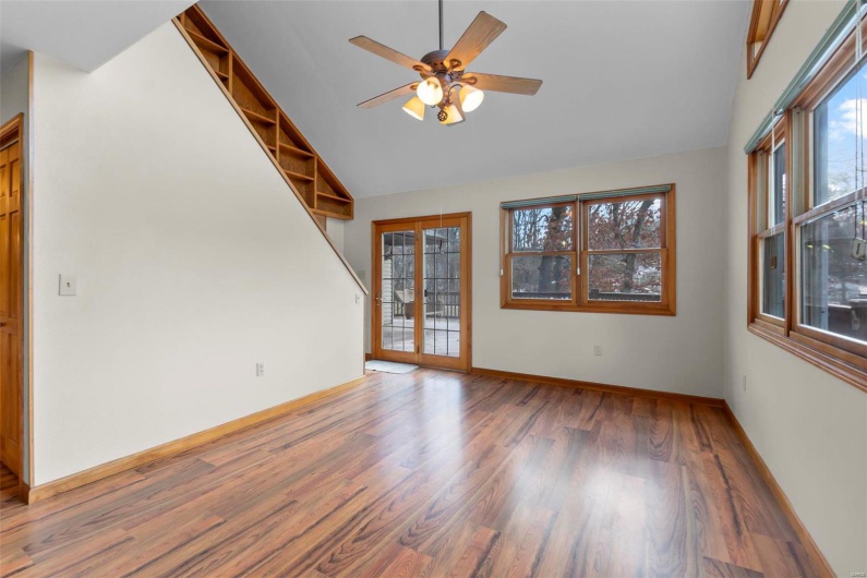 520 Christopher Drive, Perryville, Missouri 63775, 3 Bedrooms Bedrooms, 12 Rooms Rooms,2 BathroomsBathrooms,Residential,For Sale,Christopher,MAR25003150