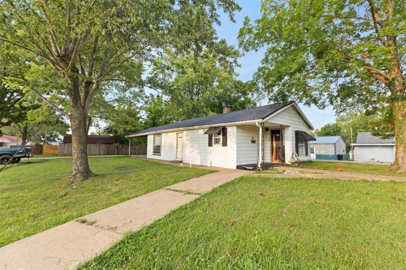 522 Maple Street, Leadington, Missouri 63601, ,Commercial Sale,For Sale,Maple,MAR24040963