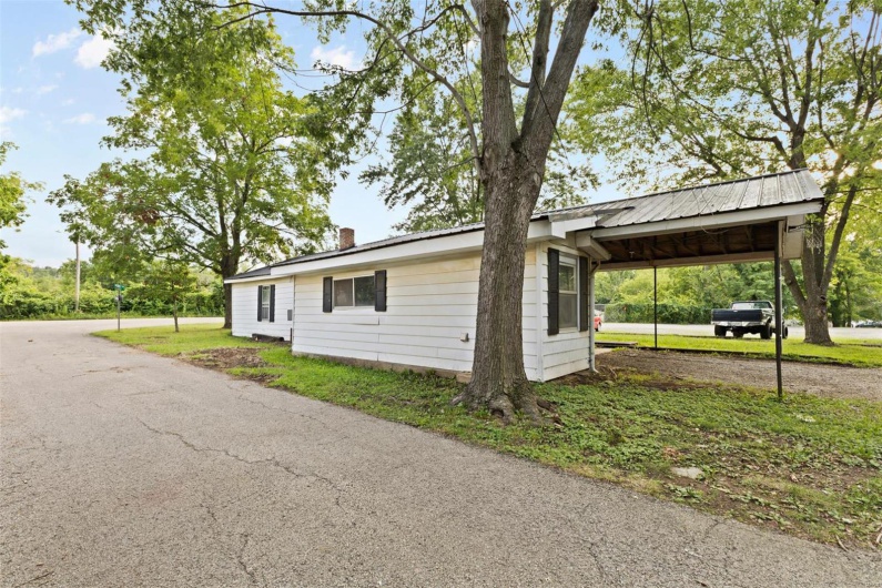 522 Maple Street, Leadington, Missouri 63601, ,Commercial Sale,For Sale,Maple,MAR24040963