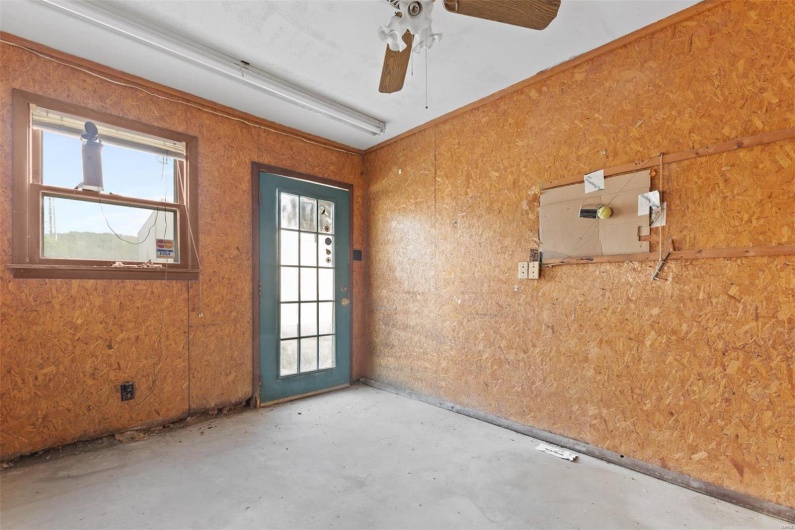 522 Maple Street, Leadington, Missouri 63601, ,Commercial Sale,For Sale,Maple,MAR24040963