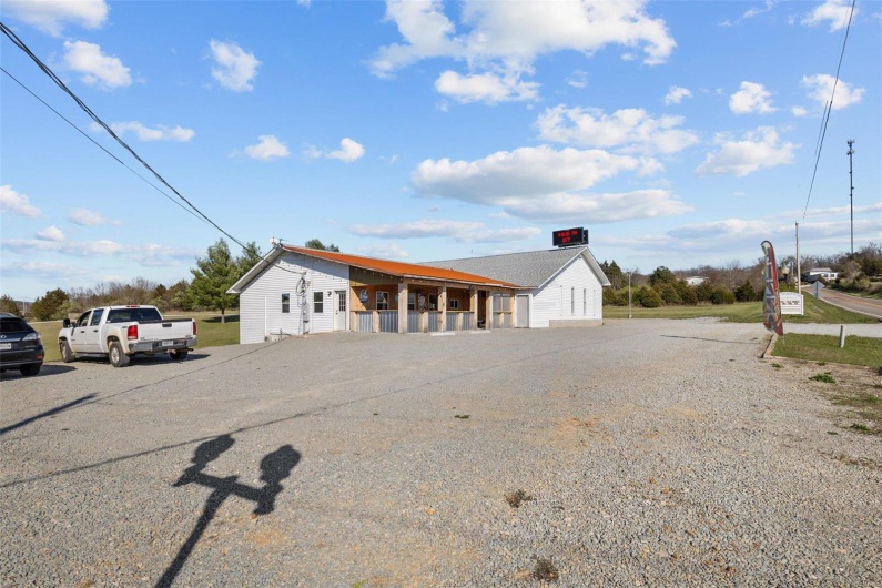 6105 Y Hwy, French Village, Missouri 63036, ,Commercial Sale,For Sale,Y,MAR24021183