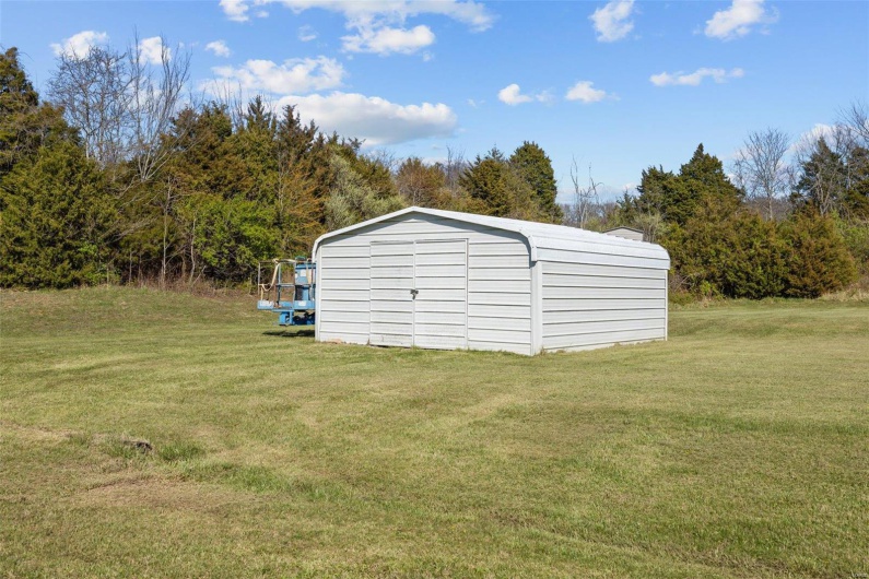6105 Y Hwy, French Village, Missouri 63036, ,Commercial Sale,For Sale,Y,MAR24021183