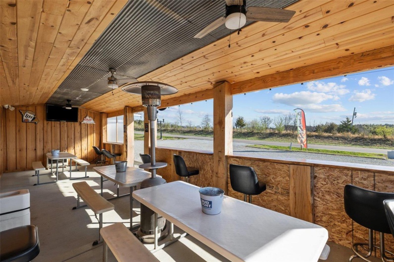6105 Y Hwy, French Village, Missouri 63036, ,Commercial Sale,For Sale,Y,MAR24021183