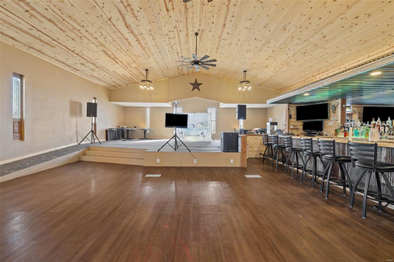 6105 Y Hwy, French Village, Missouri 63036, ,Commercial Sale,For Sale,Y,MAR24021183