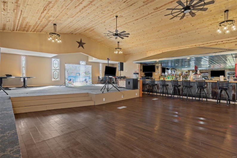 6105 Y Hwy, French Village, Missouri 63036, ,Commercial Sale,For Sale,Y,MAR24021183