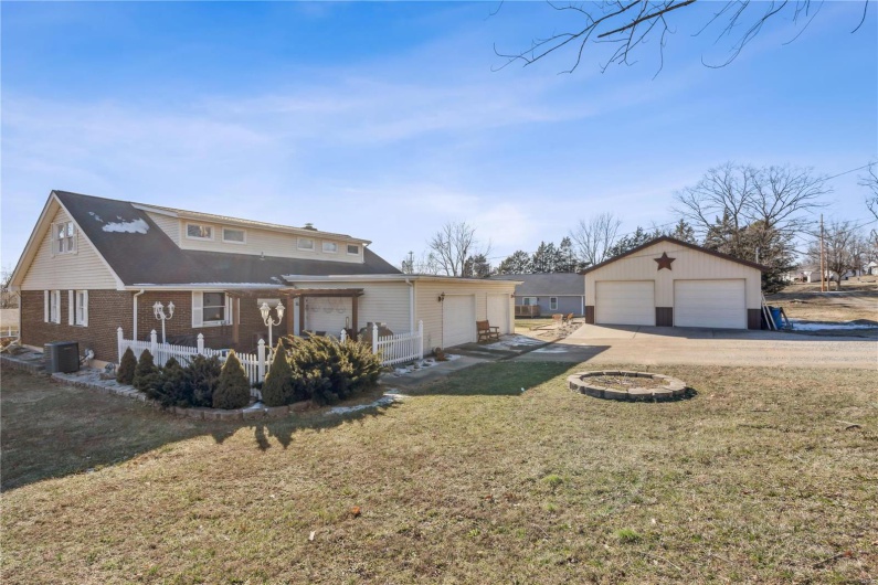 219 Cypress Street, Park Hills, Missouri 63601, 5 Bedrooms Bedrooms, 10 Rooms Rooms,3 BathroomsBathrooms,Residential,For Sale,Cypress,MAR25000730