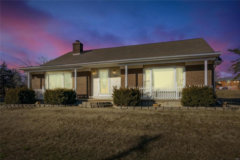 219 Cypress Street, Park Hills, Missouri 63601, 5 Bedrooms Bedrooms, 10 Rooms Rooms,3 BathroomsBathrooms,Residential,For Sale,Cypress,MAR25000730