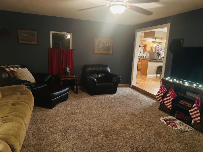128 Pine Street, Ironton, Missouri 63650, 3 Bedrooms Bedrooms, 9 Rooms Rooms,2 BathroomsBathrooms,Residential,For Sale,Pine,MAR25003789