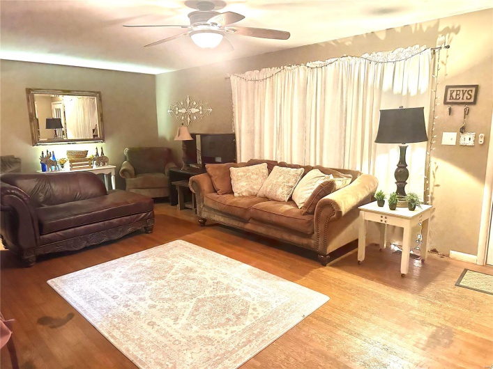 128 Pine Street, Ironton, Missouri 63650, 3 Bedrooms Bedrooms, 9 Rooms Rooms,2 BathroomsBathrooms,Residential,For Sale,Pine,MAR25003789