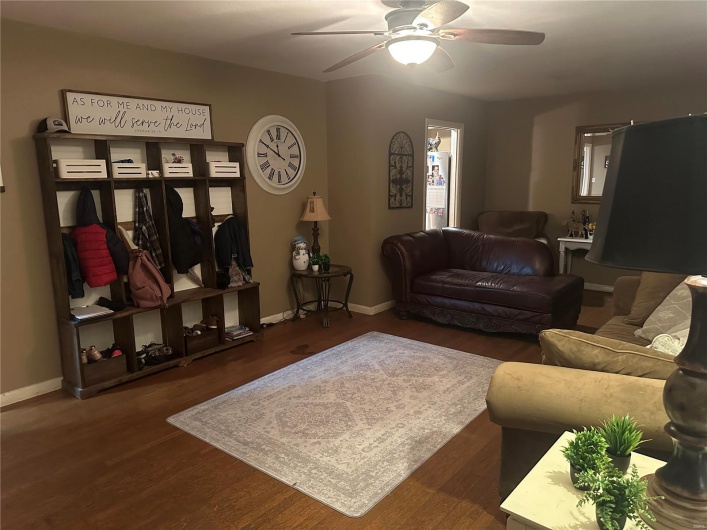 128 Pine Street, Ironton, Missouri 63650, 3 Bedrooms Bedrooms, 9 Rooms Rooms,2 BathroomsBathrooms,Residential,For Sale,Pine,MAR25003789
