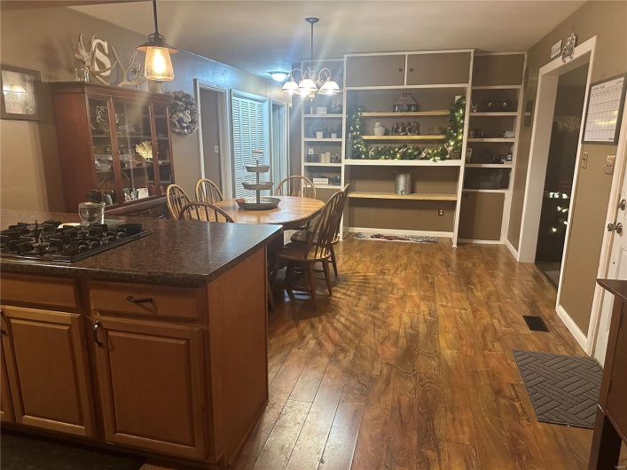 128 Pine Street, Ironton, Missouri 63650, 3 Bedrooms Bedrooms, 9 Rooms Rooms,2 BathroomsBathrooms,Residential,For Sale,Pine,MAR25003789