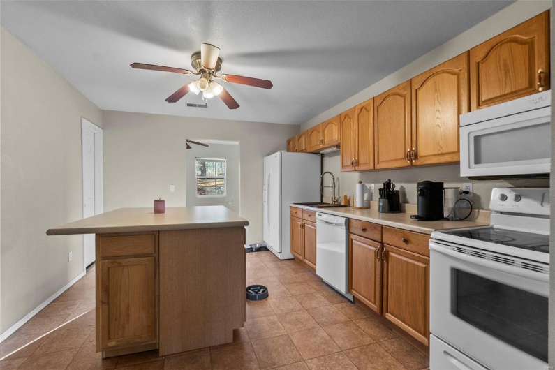 8294 Bobcat Lane, Glen Allen, Missouri 63751, 1 Bedroom Bedrooms, 5 Rooms Rooms,2 BathroomsBathrooms,Residential,For Sale,Bobcat,MAR25003934