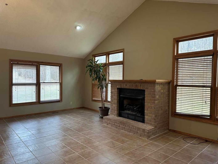 17264 Cedar Hills Drive, Dexter, Missouri 63841, 3 Bedrooms Bedrooms, 10 Rooms Rooms,2 BathroomsBathrooms,Residential,For Sale,Cedar Hills,MAR25003896