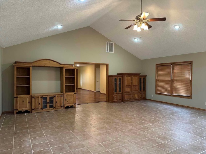 17264 Cedar Hills Drive, Dexter, Missouri 63841, 3 Bedrooms Bedrooms, 10 Rooms Rooms,2 BathroomsBathrooms,Residential,For Sale,Cedar Hills,MAR25003896
