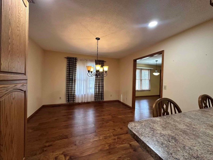 17264 Cedar Hills Drive, Dexter, Missouri 63841, 3 Bedrooms Bedrooms, 10 Rooms Rooms,2 BathroomsBathrooms,Residential,For Sale,Cedar Hills,MAR25003896