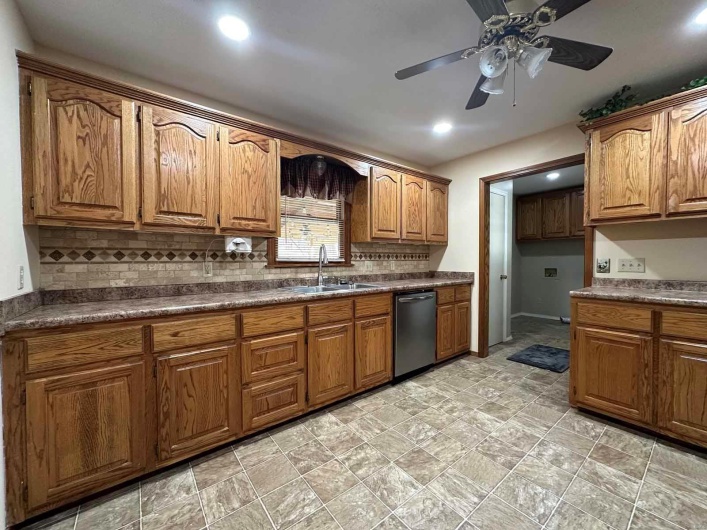 17264 Cedar Hills Drive, Dexter, Missouri 63841, 3 Bedrooms Bedrooms, 10 Rooms Rooms,2 BathroomsBathrooms,Residential,For Sale,Cedar Hills,MAR25003896