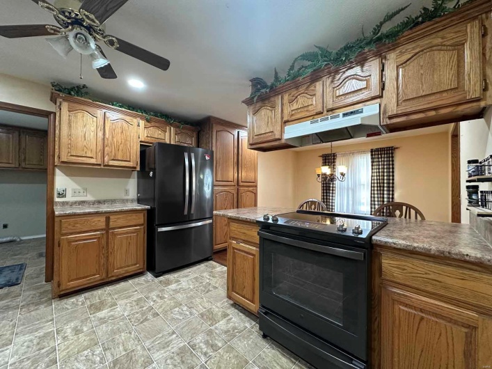 17264 Cedar Hills Drive, Dexter, Missouri 63841, 3 Bedrooms Bedrooms, 10 Rooms Rooms,2 BathroomsBathrooms,Residential,For Sale,Cedar Hills,MAR25003896