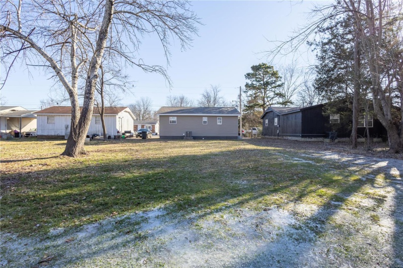 2347 Arkansas AVE, Poplar Bluff, Missouri 63901, 2 Bedrooms Bedrooms, 6 Rooms Rooms,1 BathroomBathrooms,Residential,For Sale,Arkansas AVE,MAR25003731
