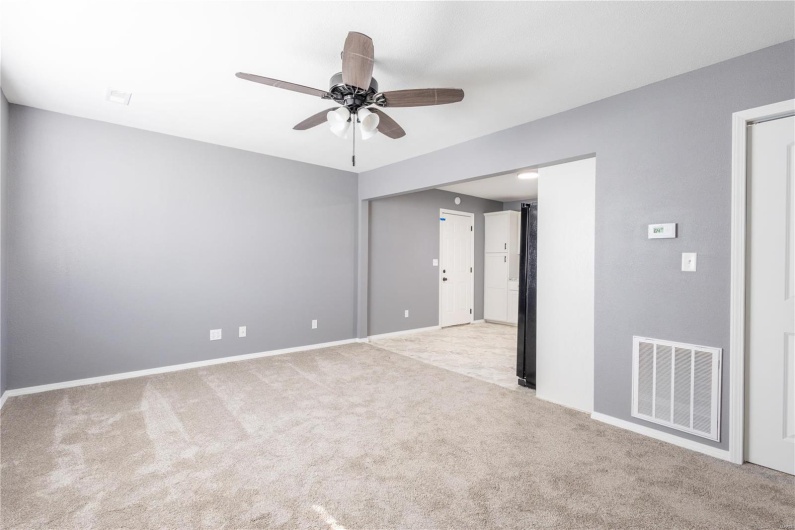 2347 Arkansas AVE, Poplar Bluff, Missouri 63901, 2 Bedrooms Bedrooms, 6 Rooms Rooms,1 BathroomBathrooms,Residential,For Sale,Arkansas AVE,MAR25003731