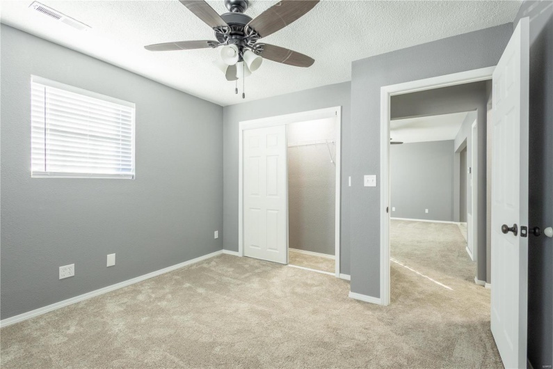 2347 Arkansas AVE, Poplar Bluff, Missouri 63901, 2 Bedrooms Bedrooms, 6 Rooms Rooms,1 BathroomBathrooms,Residential,For Sale,Arkansas AVE,MAR25003731