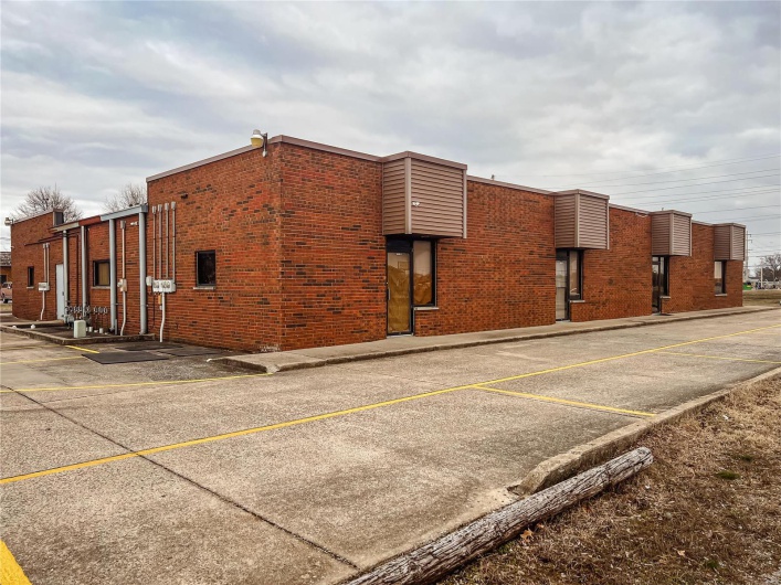 1218 Linn St, Sikeston, Missouri 63801, ,Commercial Sale,For Sale,Linn St,MAR25003895