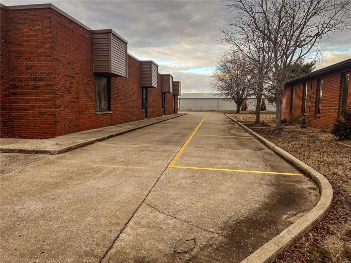 1218 Linn St, Sikeston, Missouri 63801, ,Commercial Sale,For Sale,Linn St,MAR25003895