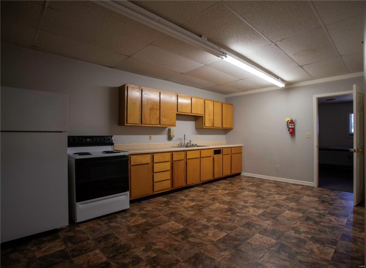 1218 Linn St, Sikeston, Missouri 63801, ,Commercial Sale,For Sale,Linn St,MAR25003895