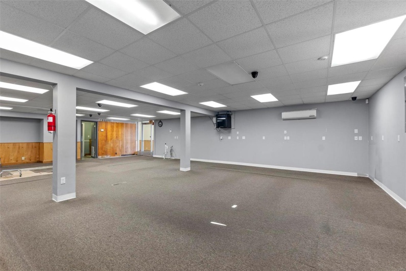 808 Wakefield Avenue, Sikeston, Missouri 63801, ,Commercial Sale,For Sale,Wakefield,MAR25004295