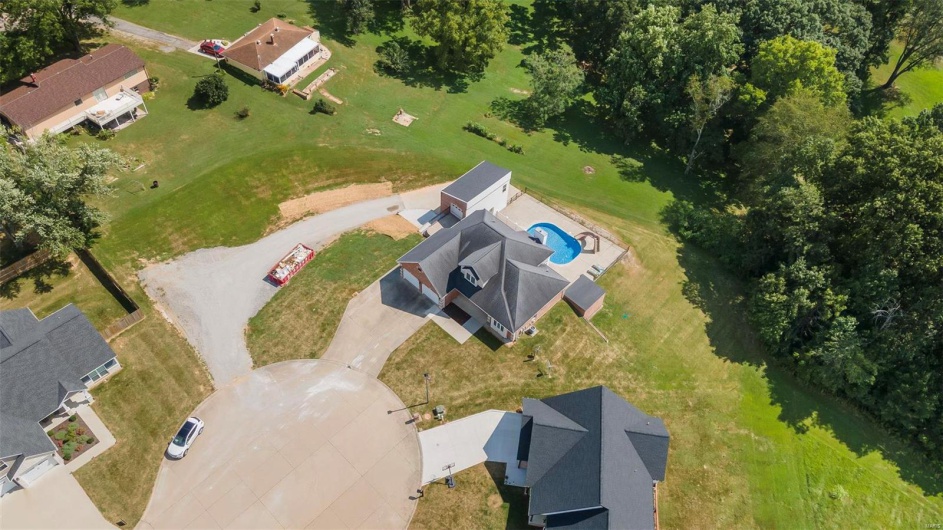 Birds eye view of property