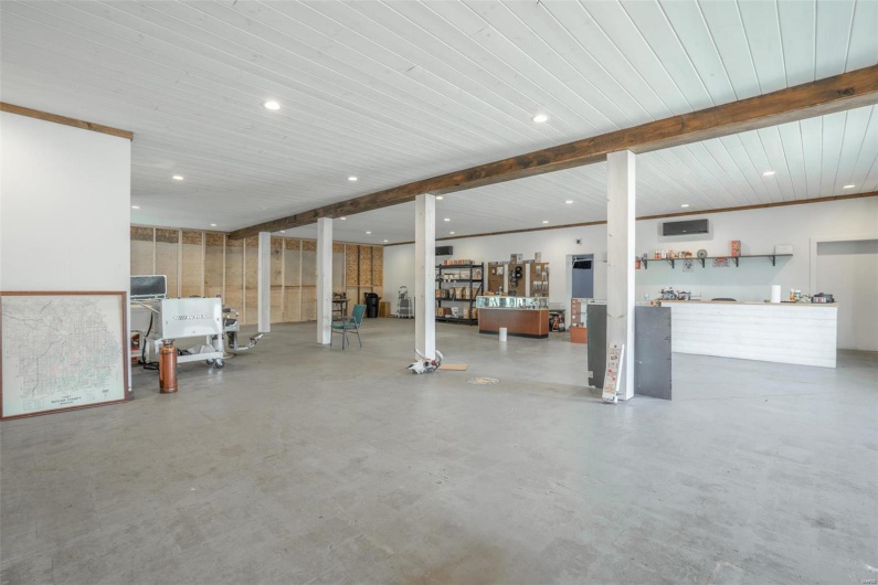 1025 Westwood Boulevard, Poplar Bluff, Missouri 63901, ,Commercial Sale,For Sale,Westwood,MAR25004366
