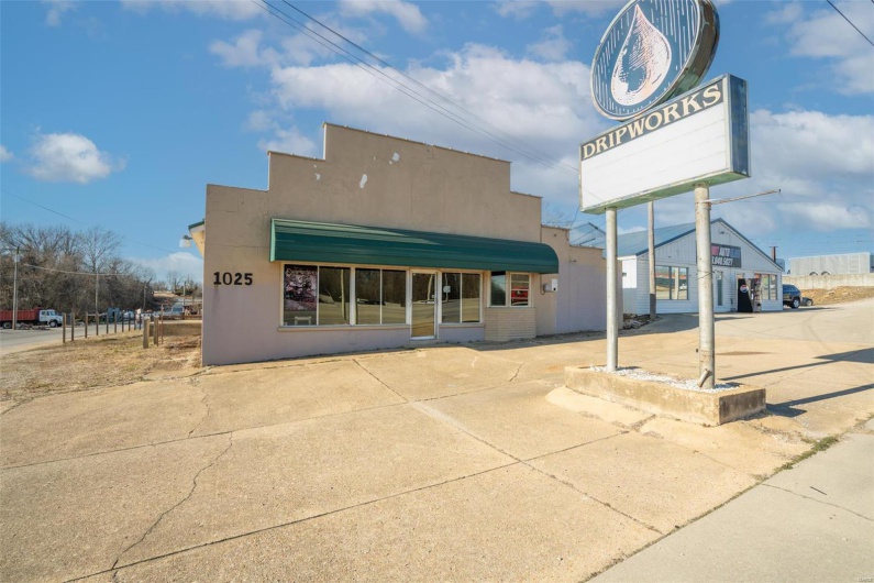 1025 Westwood Boulevard, Poplar Bluff, Missouri 63901, ,Commercial Sale,For Sale,Westwood,MAR25004366