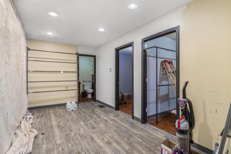 1421 Main, Park Hills, Missouri 63601, ,Commercial Sale,For Sale,Main,MAR25004483