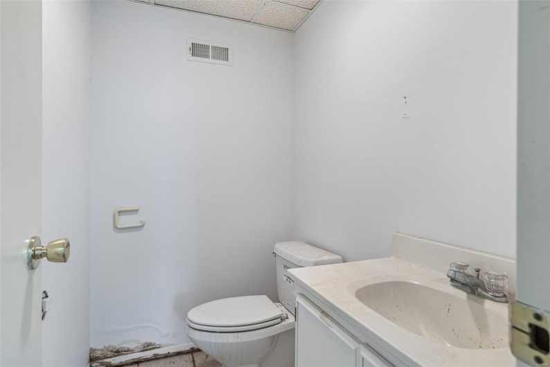 1421 Main, Park Hills, Missouri 63601, ,Commercial Sale,For Sale,Main,MAR25004483