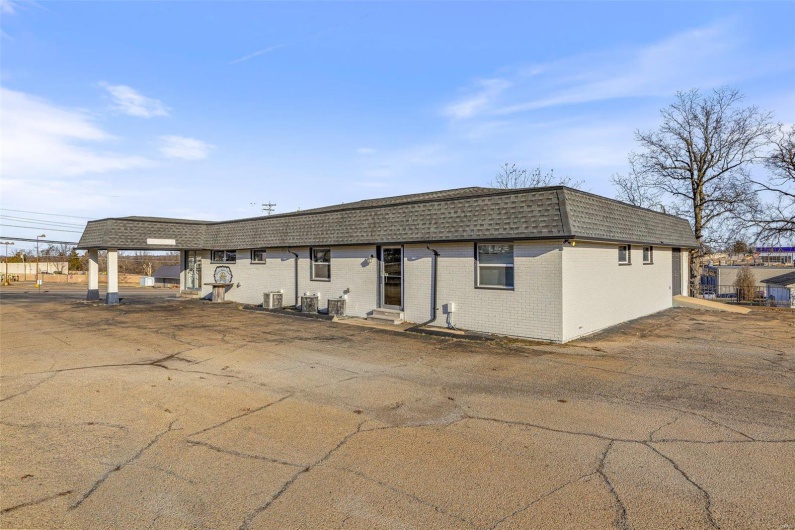 1421 Main, Park Hills, Missouri 63601, ,Commercial Sale,For Sale,Main,MAR25004483