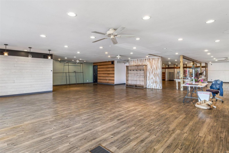 1421 Main, Park Hills, Missouri 63601, ,Commercial Sale,For Sale,Main,MAR25004483