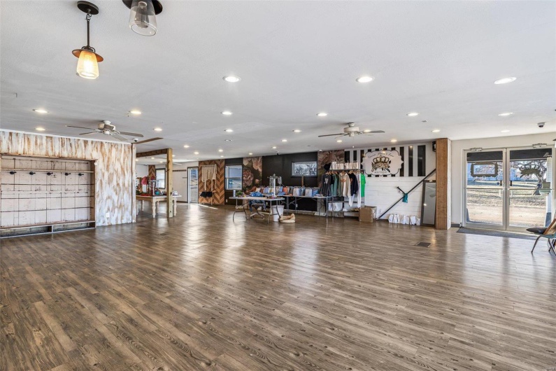 1421 Main, Park Hills, Missouri 63601, ,Commercial Sale,For Sale,Main,MAR25004483