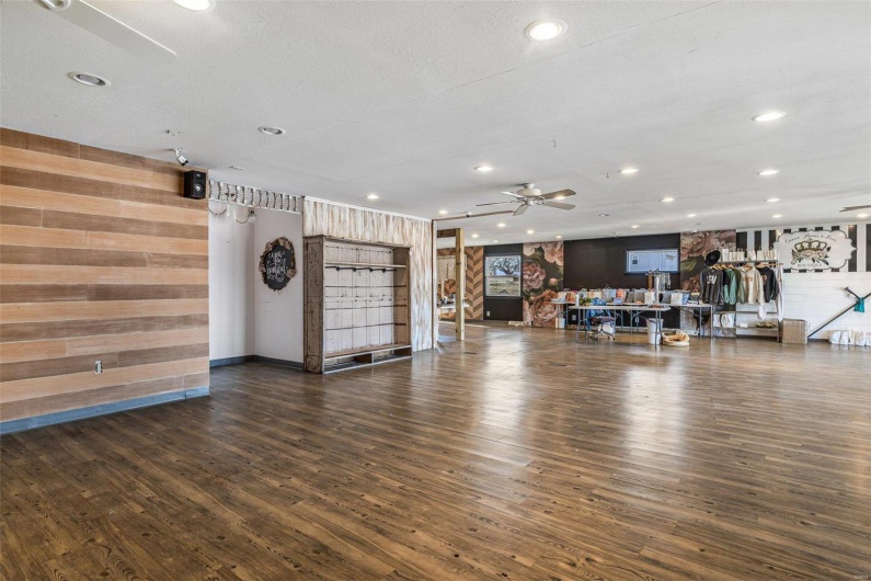 1421 Main, Park Hills, Missouri 63601, ,Commercial Sale,For Sale,Main,MAR25004483