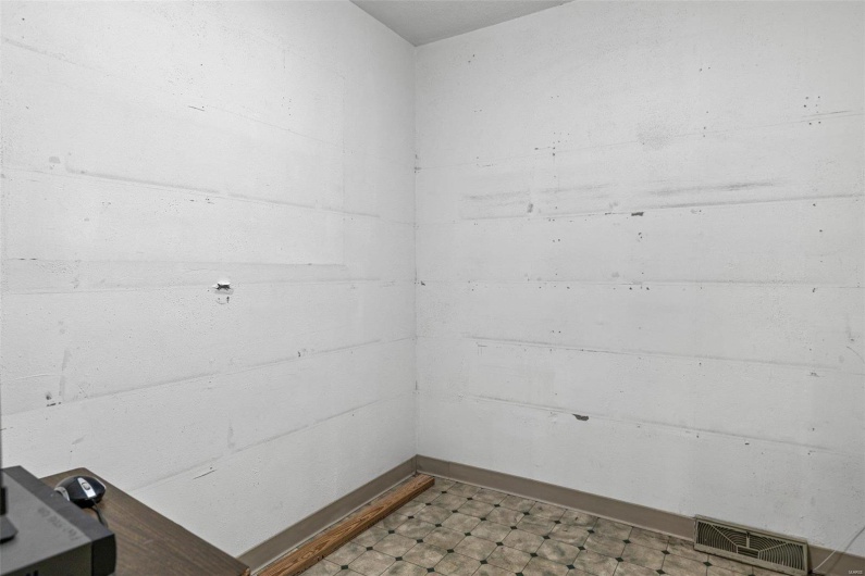 1421 Main, Park Hills, Missouri 63601, ,Commercial Sale,For Sale,Main,MAR25004483