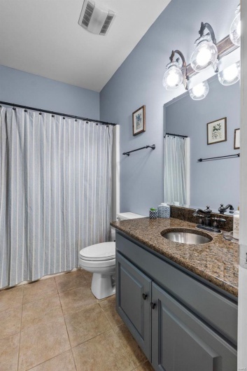 2206 Derbyshire Lane, Cape Girardeau, Missouri 63701, 6 Bedrooms Bedrooms, 10 Rooms Rooms,3 BathroomsBathrooms,Residential,For Sale,Derbyshire,MAR24043116