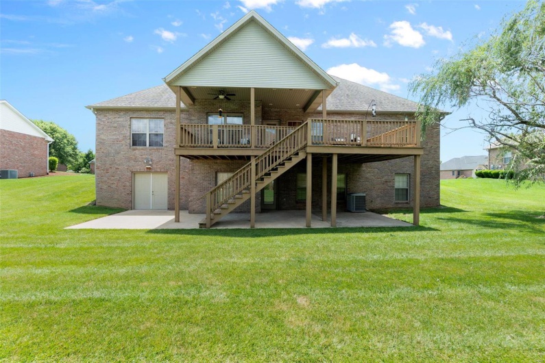 2206 Derbyshire Lane, Cape Girardeau, Missouri 63701, 6 Bedrooms Bedrooms, 10 Rooms Rooms,3 BathroomsBathrooms,Residential,For Sale,Derbyshire,MAR24043116