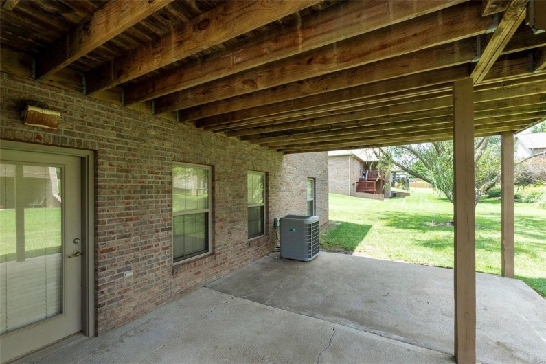 2206 Derbyshire Lane, Cape Girardeau, Missouri 63701, 6 Bedrooms Bedrooms, 10 Rooms Rooms,3 BathroomsBathrooms,Residential,For Sale,Derbyshire,MAR24043116