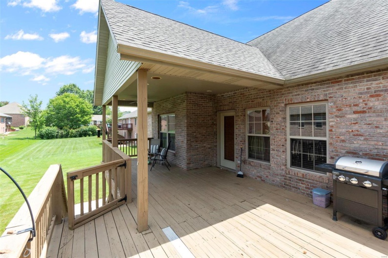 2206 Derbyshire Lane, Cape Girardeau, Missouri 63701, 6 Bedrooms Bedrooms, 10 Rooms Rooms,3 BathroomsBathrooms,Residential,For Sale,Derbyshire,MAR24043116