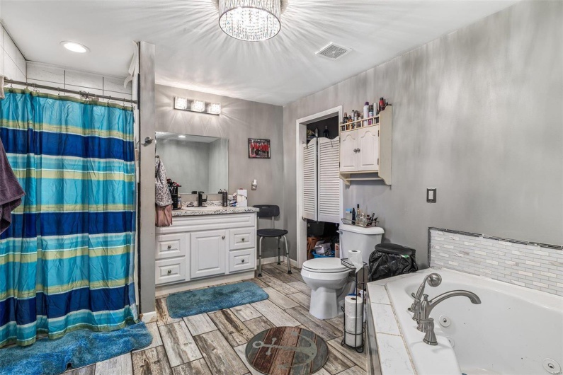 4700 Turley Mill Rd, Farmington, Missouri 63640, 3 Bedrooms Bedrooms, 5 Rooms Rooms,3 BathroomsBathrooms,Residential,For Sale,Turley Mill Rd,MAR25003536
