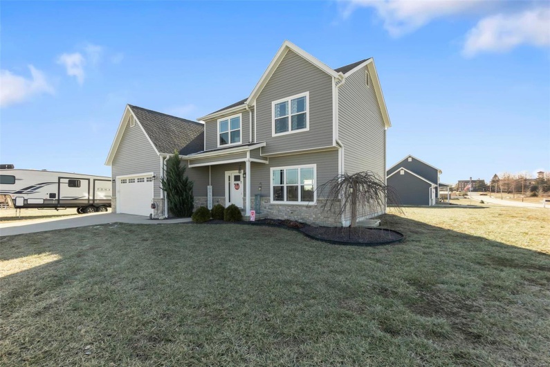 1665 Redbud Court, Perryville, Missouri 63775, 4 Bedrooms Bedrooms, 9 Rooms Rooms,2 BathroomsBathrooms,Residential,For Sale,Redbud,MAR25004874