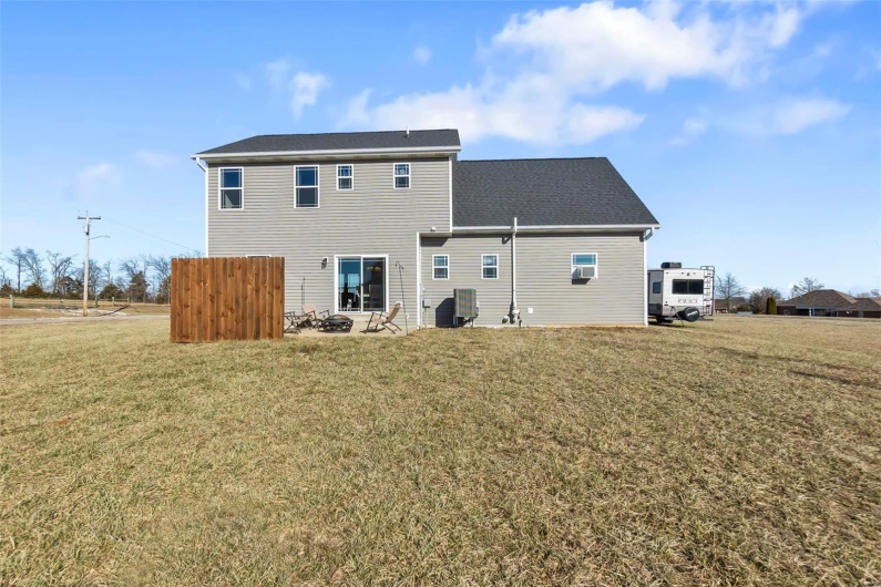 1665 Redbud Court, Perryville, Missouri 63775, 4 Bedrooms Bedrooms, 9 Rooms Rooms,2 BathroomsBathrooms,Residential,For Sale,Redbud,MAR25004874