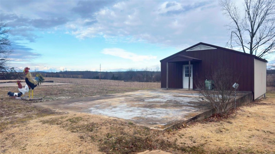 View of yard featuring a rural view